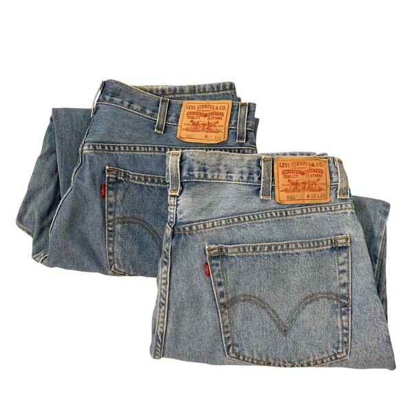 Lot of 2 Pair- Levi Strauss & Co Mens 560 Jeans Size 40 X 30 Light and Dark Blue - Picture 1 of 16